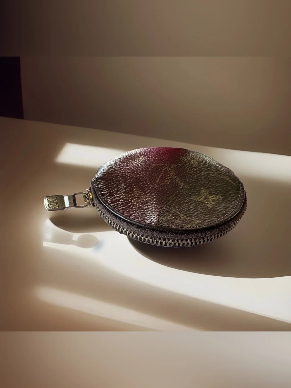 Louis Vuitton Round Coin Pocket Pouch in Monogram